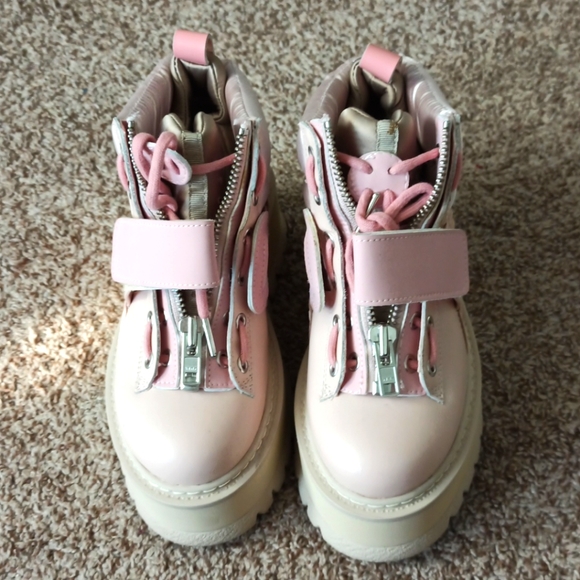 Barbie Edition | Fall & Winter | Fenty Rihanna Limited Edition Platform - Picture 3 of 8